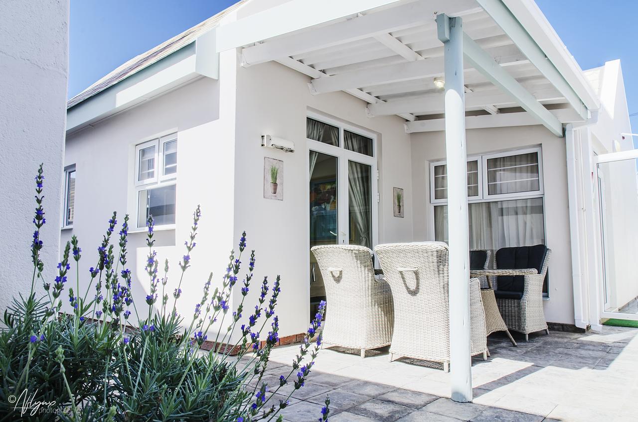 Mylas Cottage Swakopmund Exteriör bild
